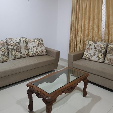 Saba Executive Rooms And Apartments Hyderabad Bagian luar foto