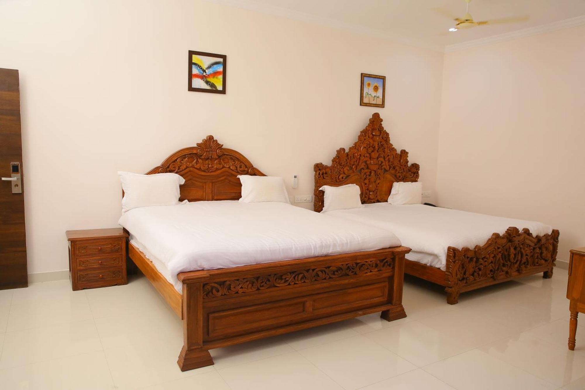 Saba Executive Rooms And Apartments Hyderabad Bagian luar foto
