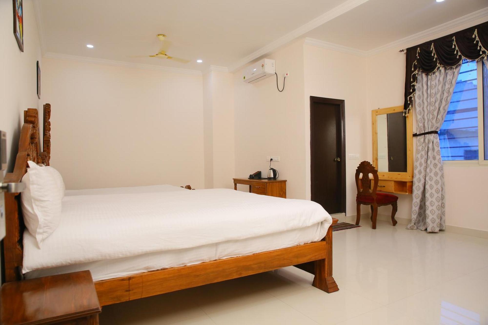 Saba Executive Rooms And Apartments Hyderabad Bagian luar foto
